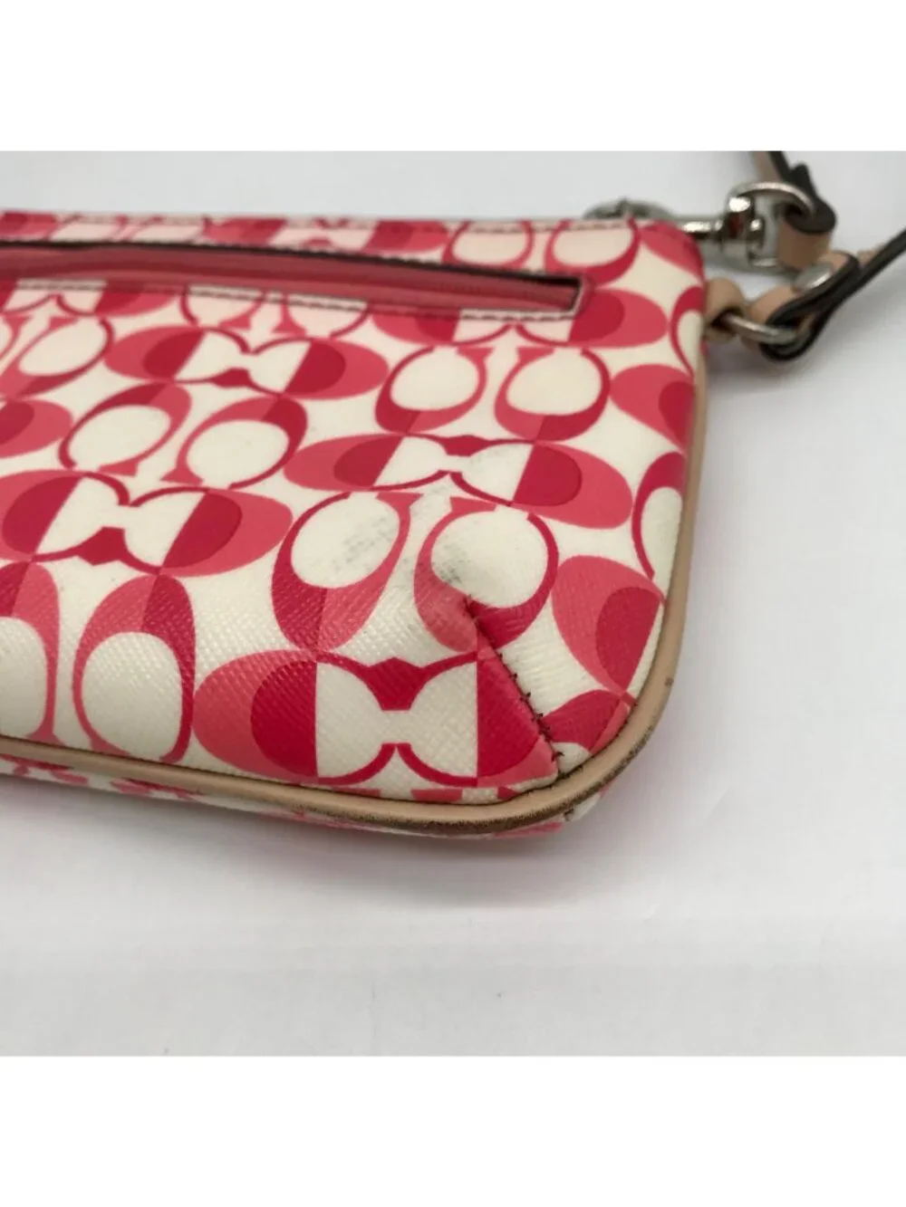 Coach chic versatile